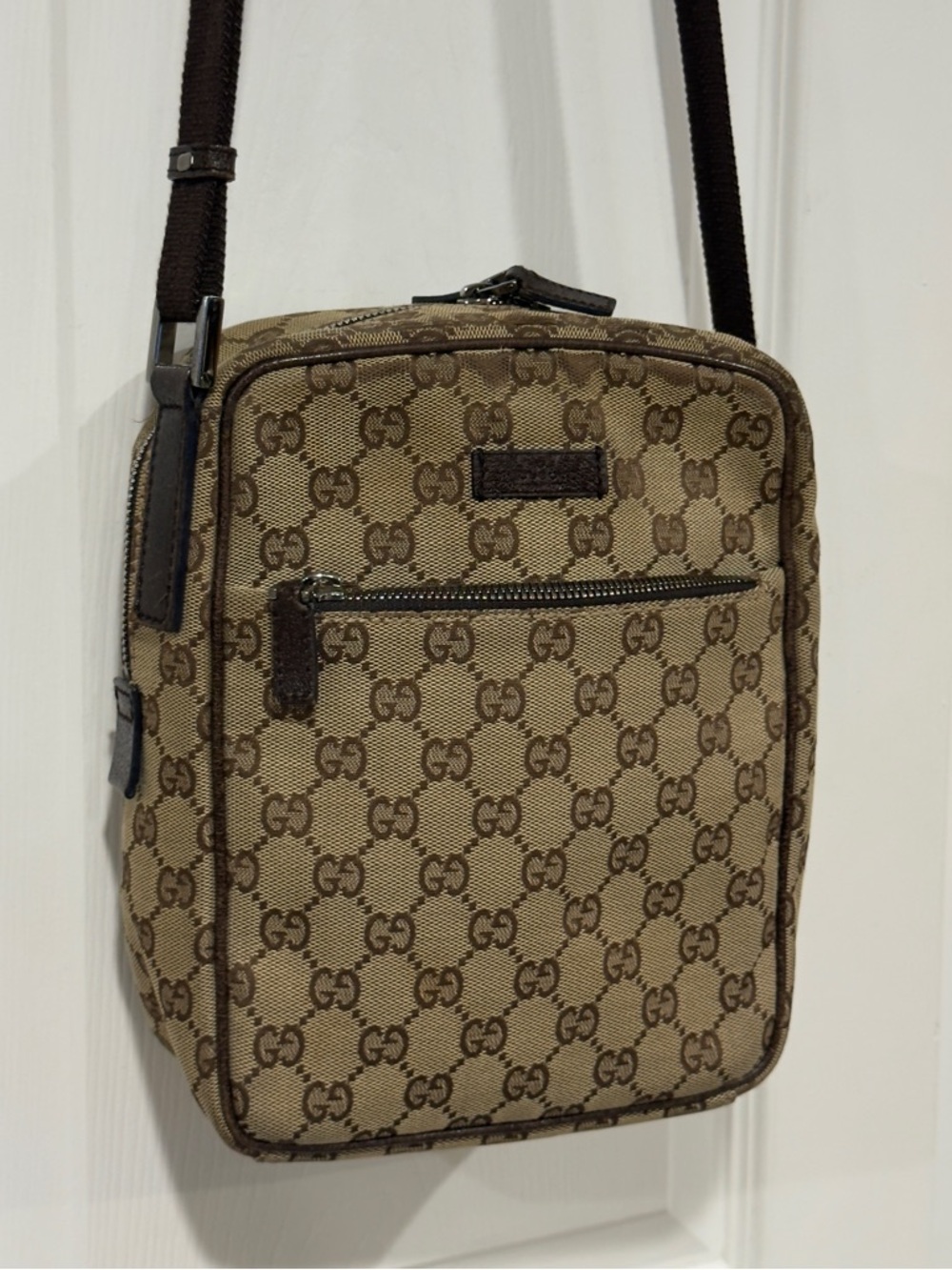 Gucci Brown/Tan GG Supreme Messenger Bag